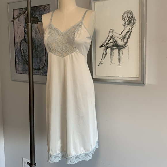 Vintage JCPenny Slip - Picture 3 of 9